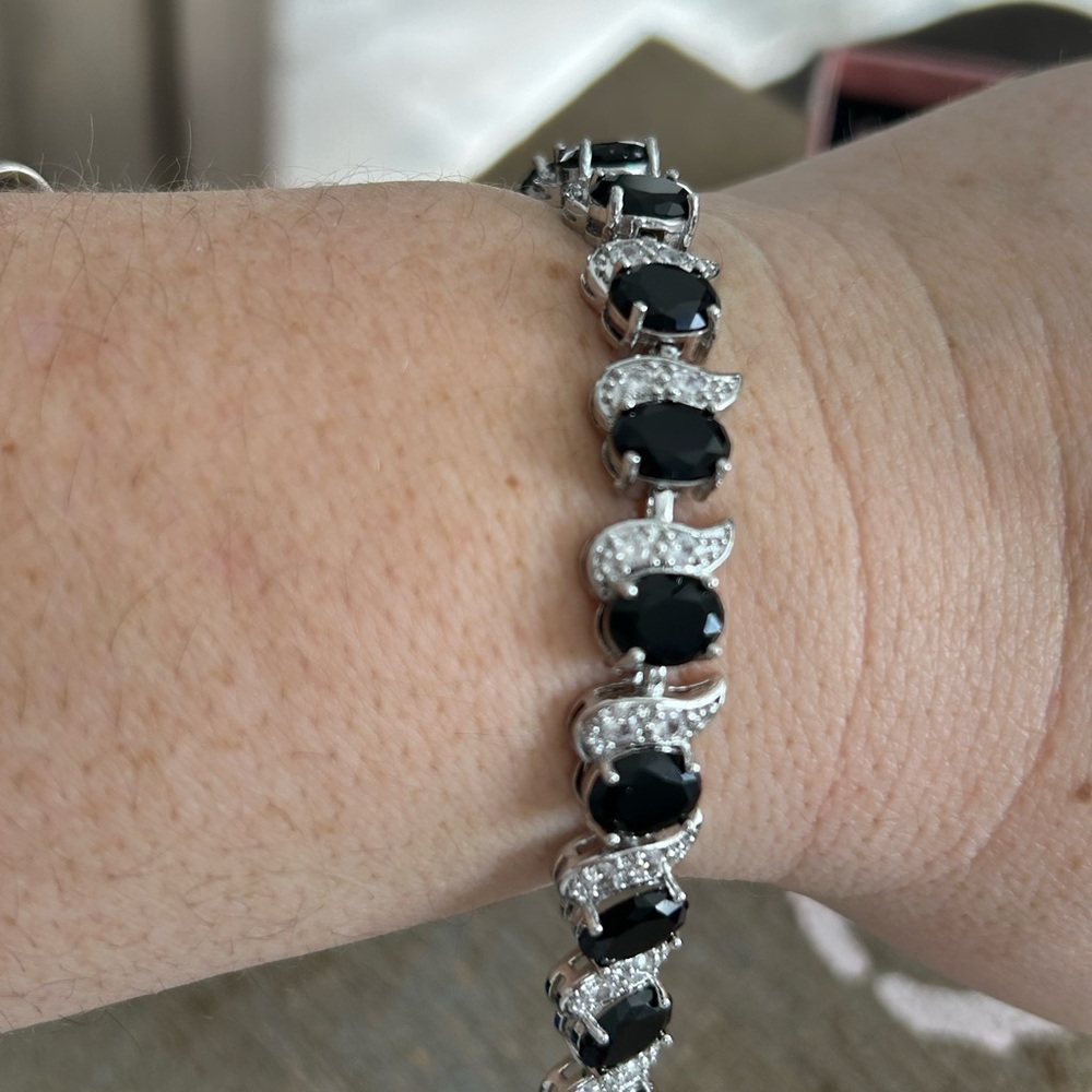 Wedding rhinestone Elegant Black and Silver Jewelry Set - Picture 6 of 8